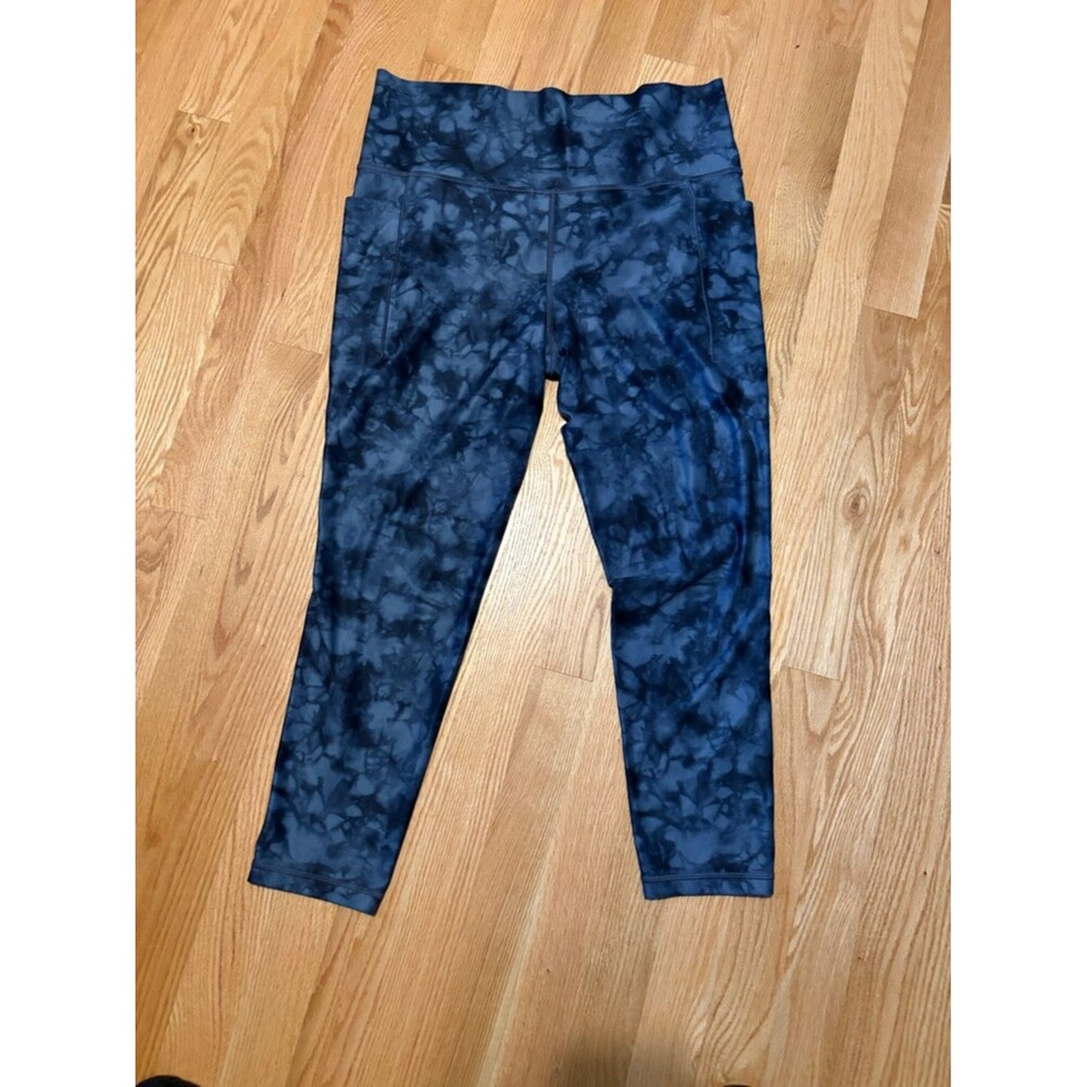 Athleta Salutation Stash II Navy Tie-Dye High-Rise Leggings 7/8 tight